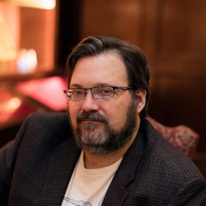 Brandon Sanderson Biography, Age, Height, Wife, Net Worth, Family