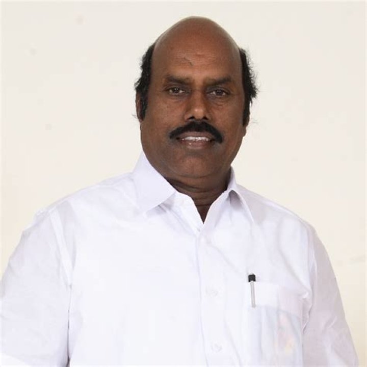 E. V. Velu Biography, Age, Height, Wife, Net Worth, Family