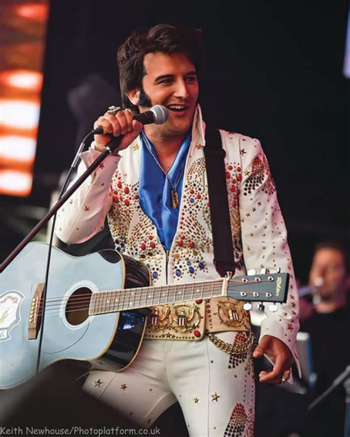 Gordon Davis Biography, Age, Height, Wife, Net Worth and Family