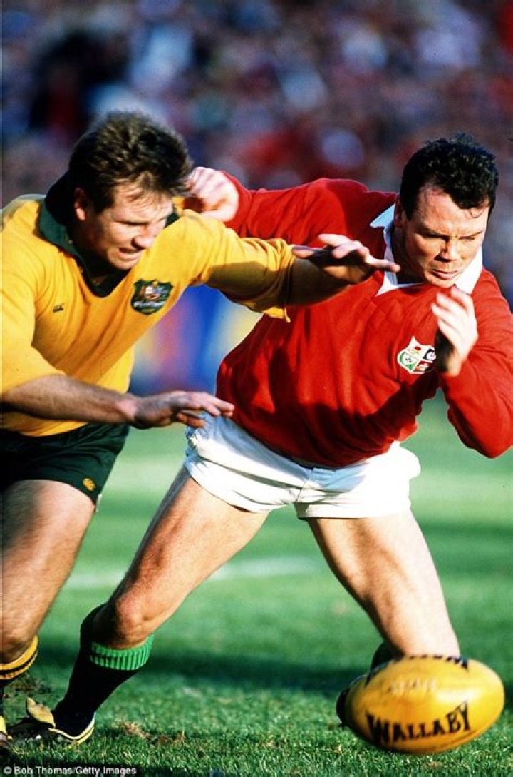 Greg Martin Biography, Age, Height, Wife, Net Worth, Family