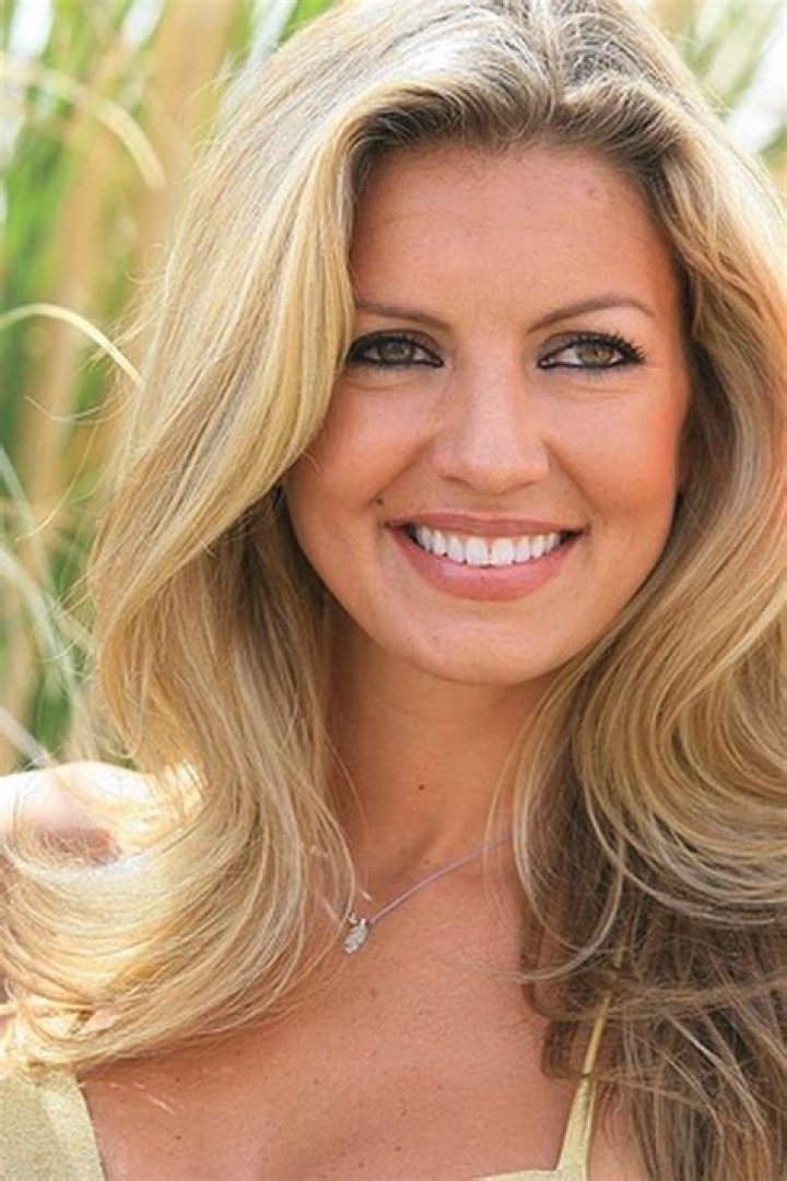 Isabel Madow Biography, Age, Height, Husband, Net Worth, Family