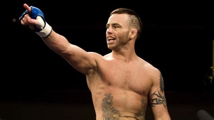 Jens Pulver biografía, edad, altura, esposo, net worth, familia