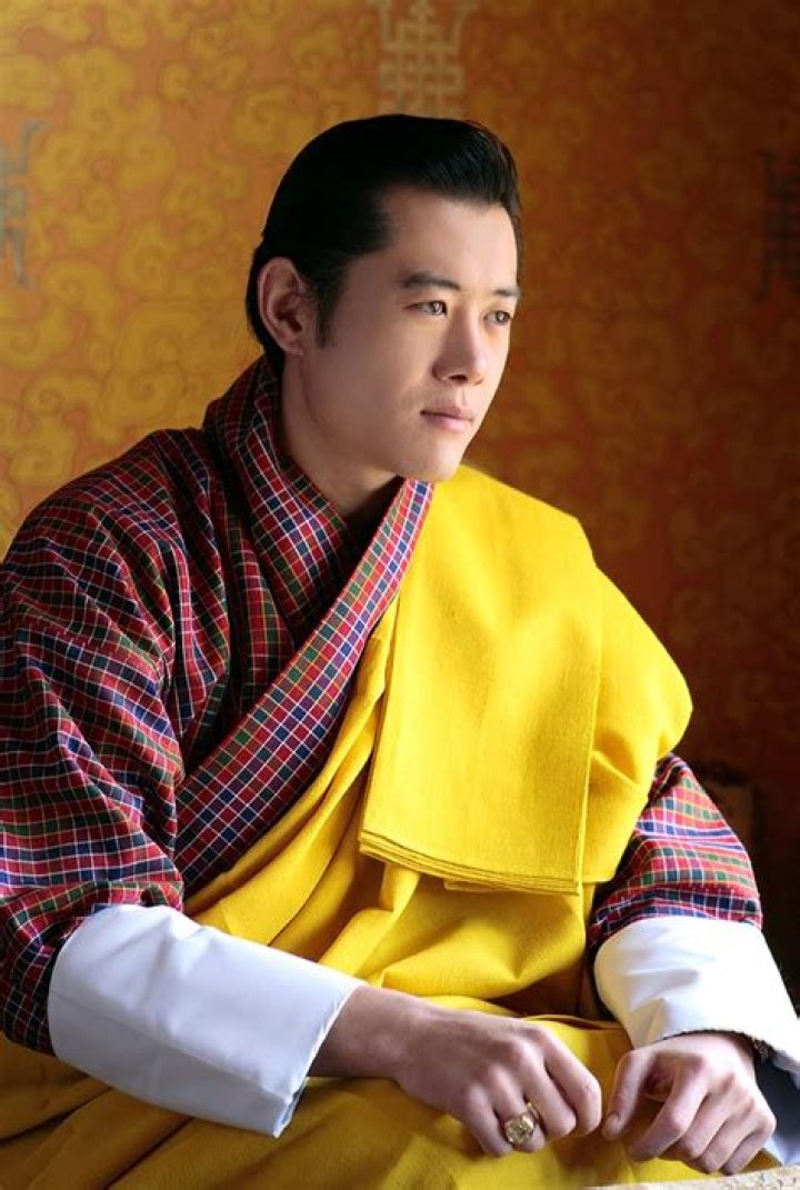 Jigme Khesar Namgyel Wangchuck Biography, Age, Height, Wife, Net Worth, Family