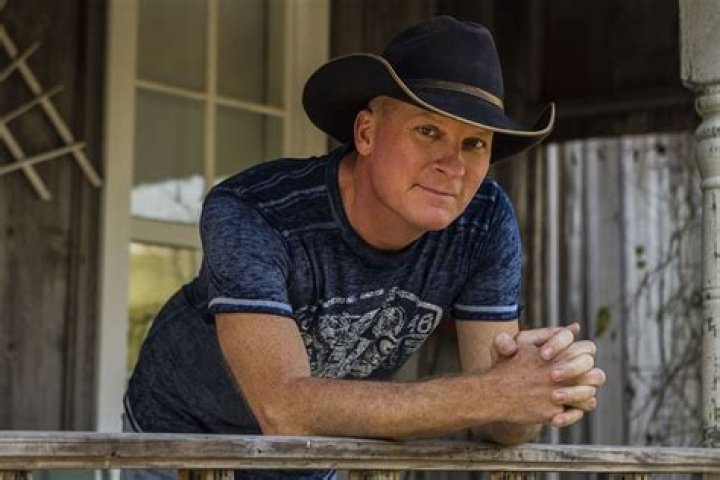 Kevin Fowler Biography, Age, Height, Wife, Net Worth, Family