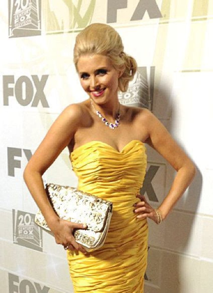 Lindsay Davis Biography, Age, Height, Husband, Net Worth, Family