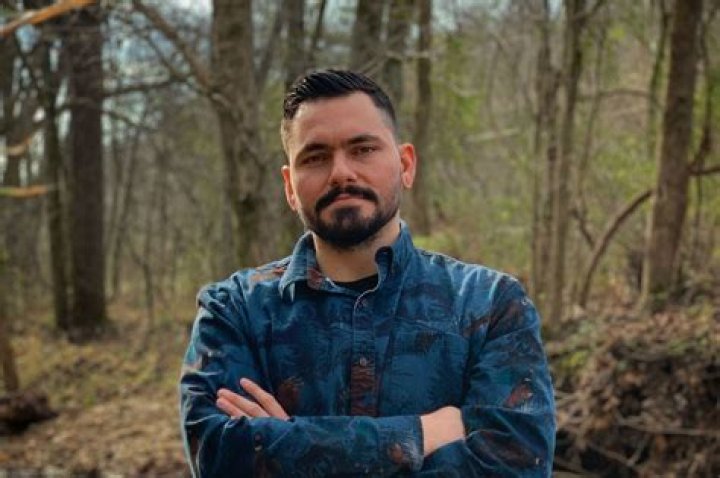 Oscar Meza biografía, edad, altura, esposo, net worth, familia