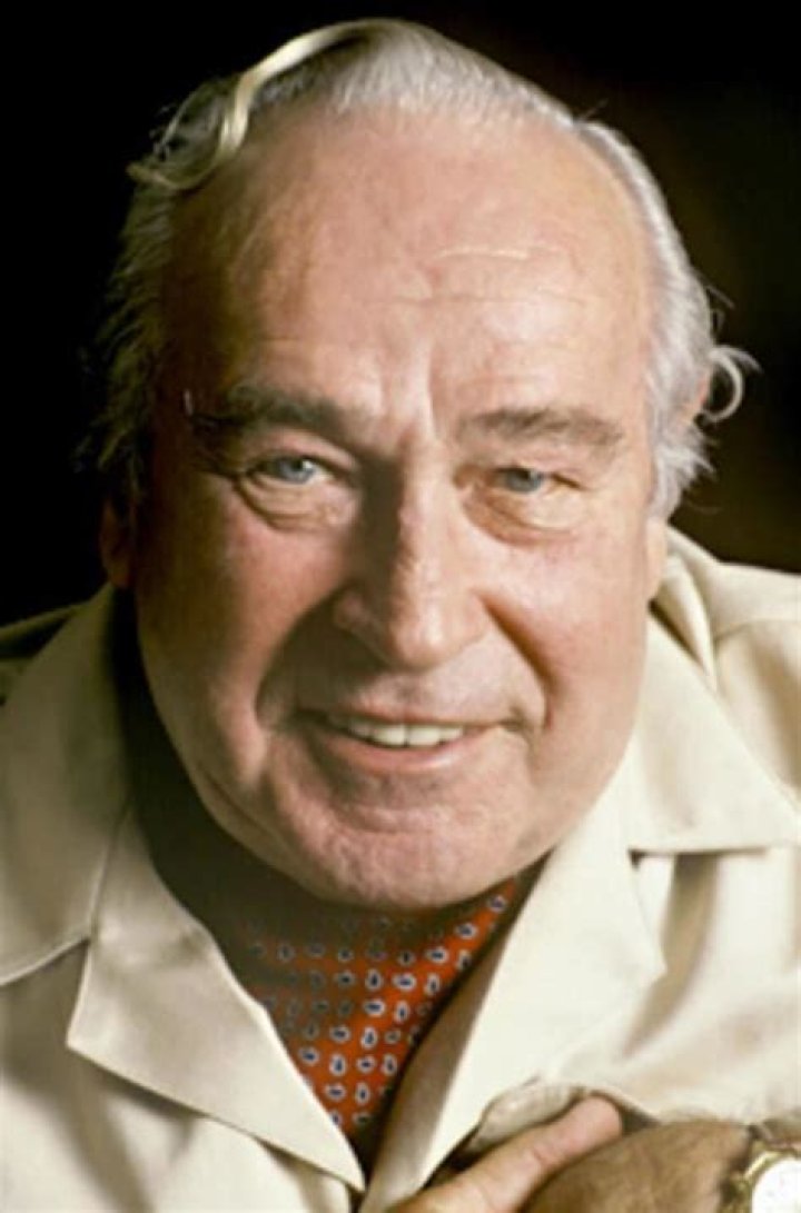 Robert Ludlum Biography, Age, Height, Wife, Net Worth, Family