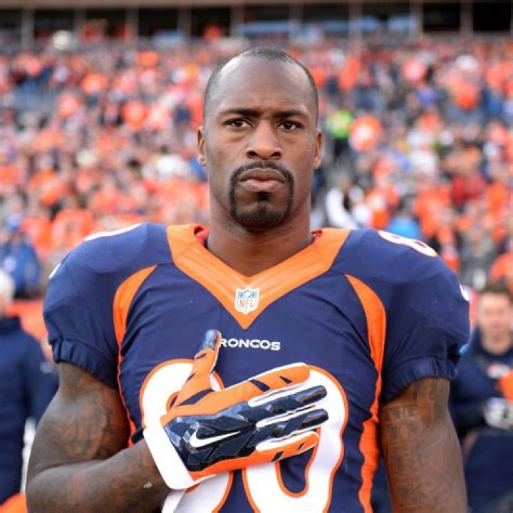 Vernon Davis Biography, Age, Height, Wife, Net Worth, Family